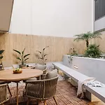 Lägenhet Saleh - 2 Bedrooms, Pool, Gym, Terrace In Santos Lisboa
