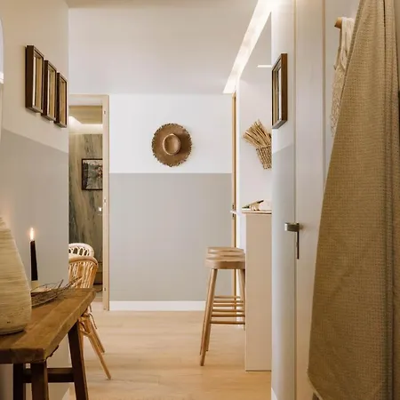 Saleh - 2 Bedrooms, Pool, Gym, Terrace In Santos