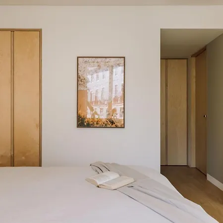 Saleh - 2 Bedrooms, Pool, Gym, Terrace In Santos *